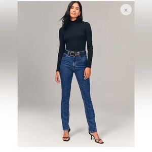 Abercrombie & Fitch “The ‘90s Slim Straight Ultra High Rise” jeans
